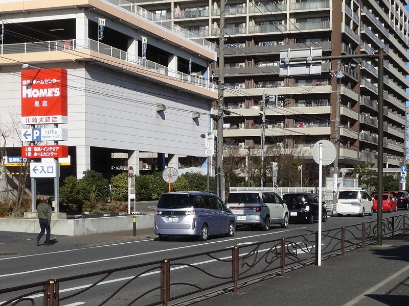 驚き 川崎大師は 無料駐車場 がたっぷりあるのだ